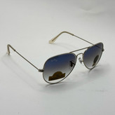 عینک ریبن خلبانی شیشه سنگ آبی هایلایت فریم نقره ای به همراه پک کامل ریبن کد Rayban RB 3025