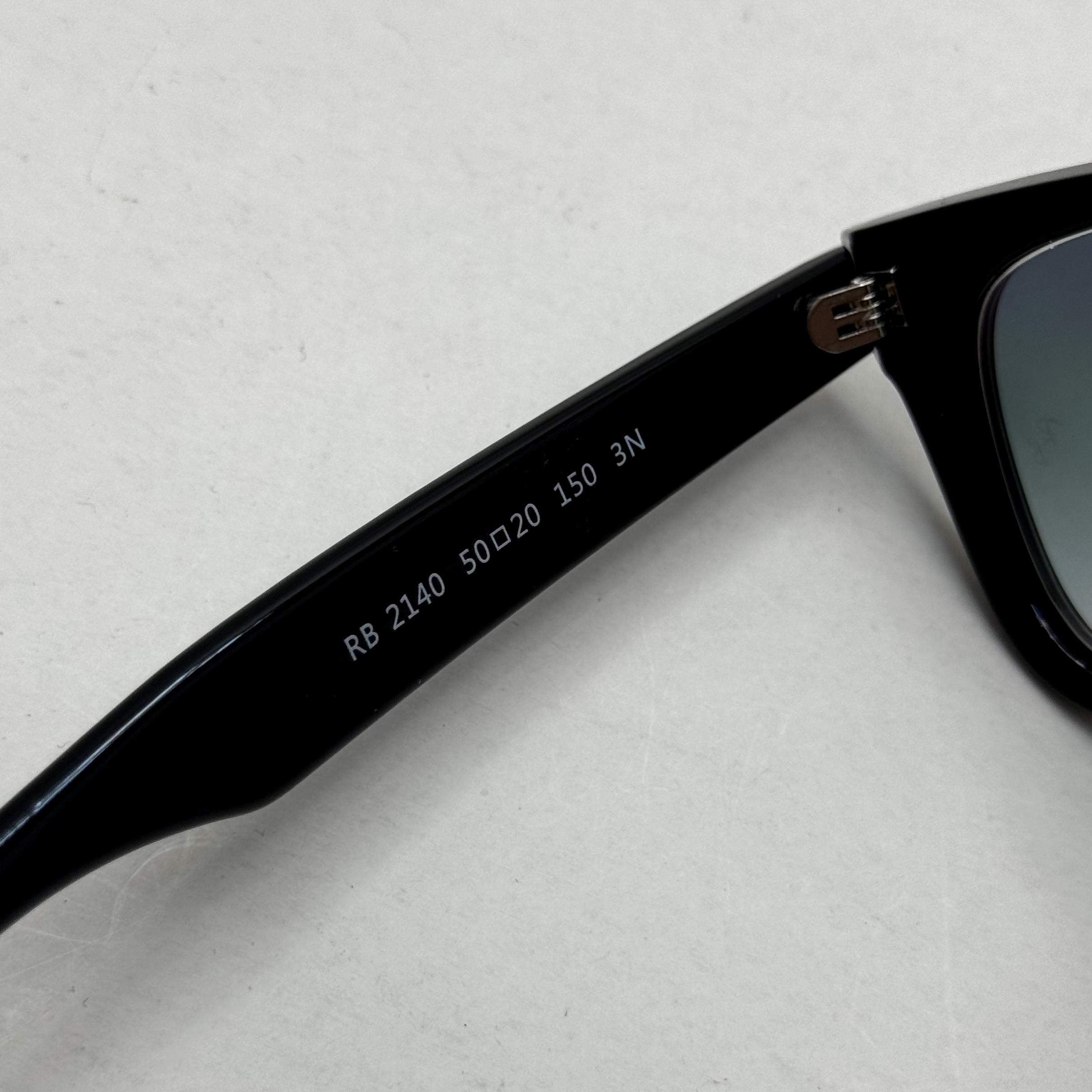 عینک ریبن ویفرر reyban WAYFARER سایز 50 آبی هایلایت به همراه پک کامل و اچار مخصوص عینک RB 2140