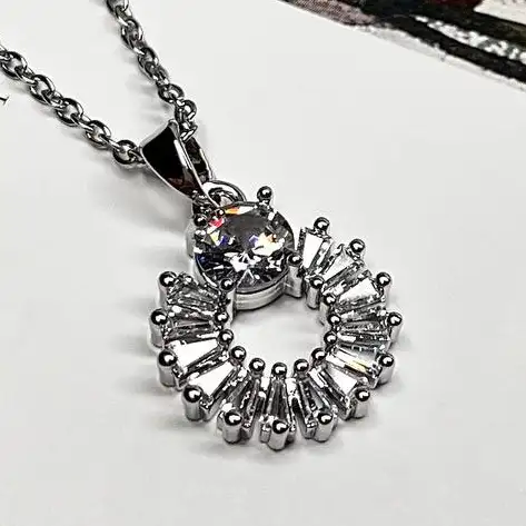 گردنبند و آویز زنانه جواهری طرح حلقه ای نگین تنیسی و تک نگین بزرگ ضد حساسیت رنگ کاملا ثابت کد atk (پس کرایه)
