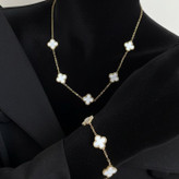 ست دستبند و گردنبند طرح ونکلیف Van Cleef رنگ ثابت با کیفیت بالا کد zmc (پس کرایه)