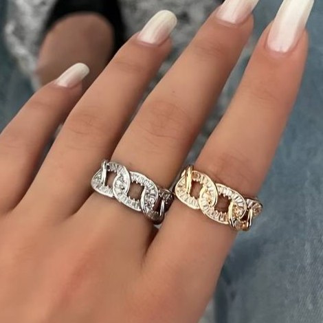 انگشتر زنانه طرح کارتیر Cartier نگین کاری شده فری سایز freesize رنگ ثابت با کیفیت بالا کد zmc (پس کرایه)