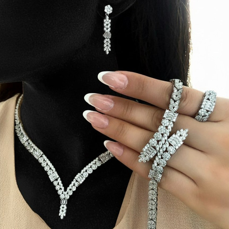 سرویس جواهری زنانه طرح تنیسی فول نگین کاری شده رنگ ثابت با کیفیت بالا کد zsm (پس کرایه)