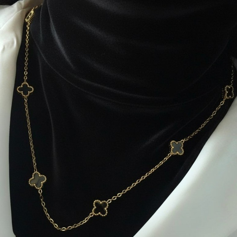 گردنبند زنانه طرح ونکلیف VanCleef رنگ ثابت با کیفیت بالا کد zmh (پس کرایه)