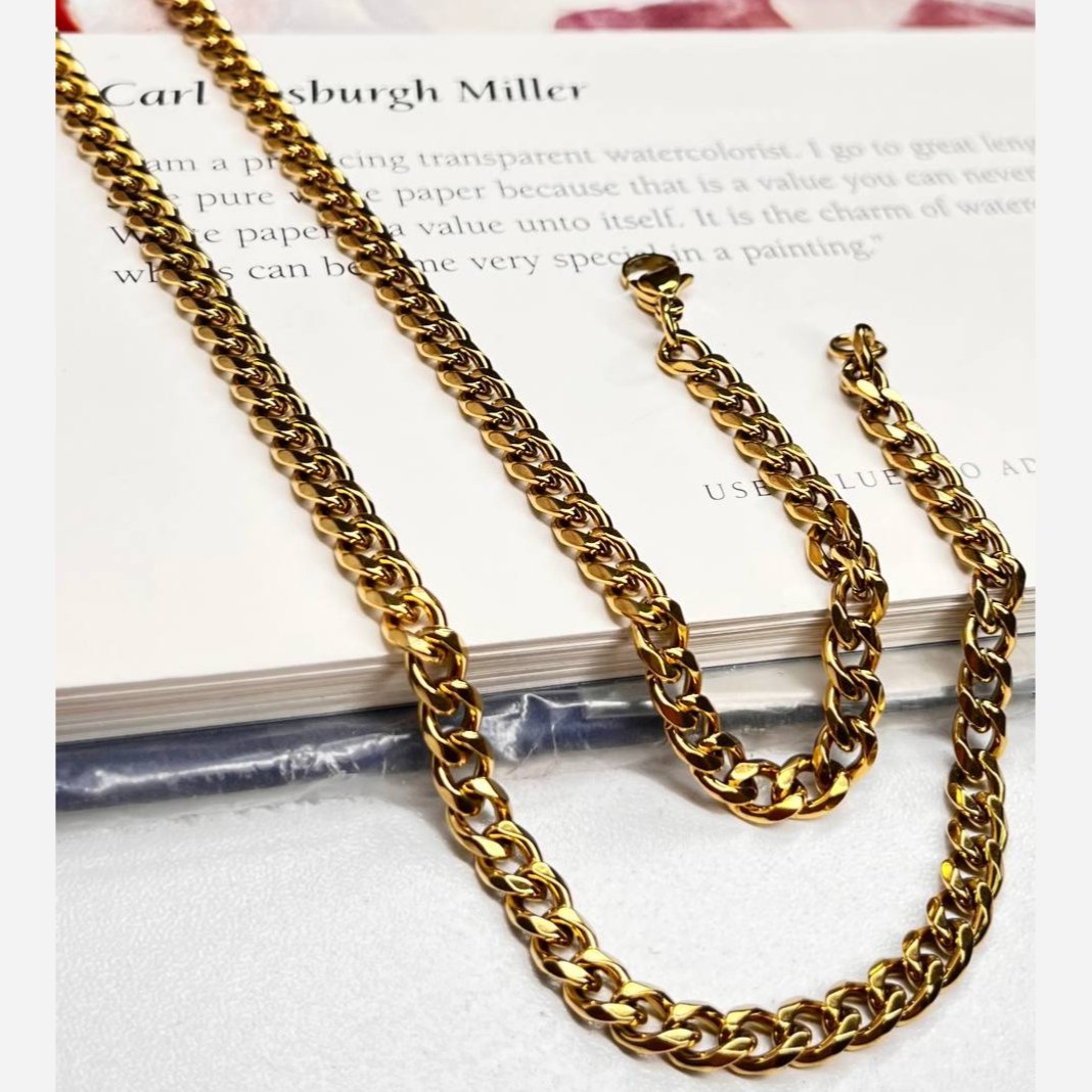 گردنبند مردانه طرح کارتیه Cartier جنس استیل عیار 316 رنگ ثابت کد ztk (پس کرایه)