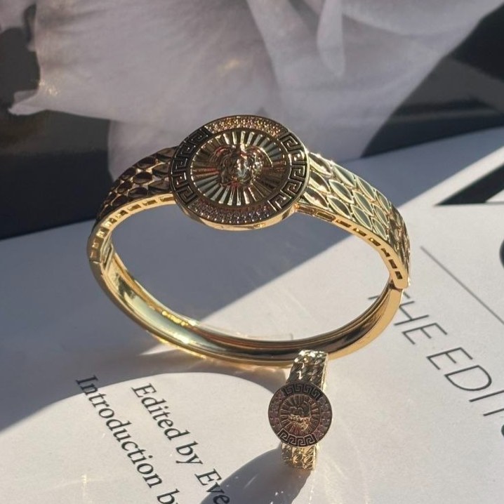 ست دستبند و انگشتر نگین دار زنانه طرح کارتیه Cartier فری سایز freesize رنگ ثابت کد sm (پس کرایه)