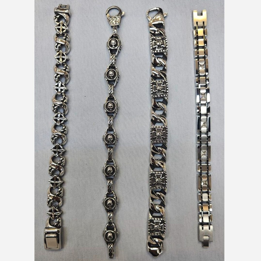 دستبند مردانه طرح کروم هارتز و کارتیه و ویتالی جنس استیل عیار 316 کیفیت عالی کد ar (پس کرایه)
