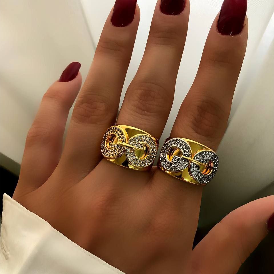 انگشتر زنانه نگین دار طرح دیور Dior فری سایز Freesize رنگ کاملا ثابت کد sm (پس کرایه)