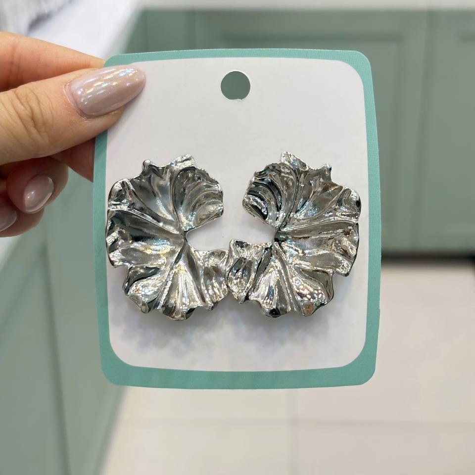 گوشواره آبکاری نقره طرح برگ مینیمال رنگ کاملا ثابت کد gy (پس کرایه) (پس کرایه)