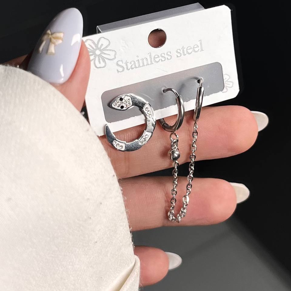 گوشواره استیل زنانه سه عددی طرح ستاره تنوع طرح رنگ ثابت کد tk (پس کرایه)
