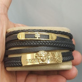 دستبند چرمی قفل و پلاک استیل مردانه طرح گوچی Gucci کیفیت چرم عالی در تنوع طرح رنگ ثابت کد bn (پس کرایه)