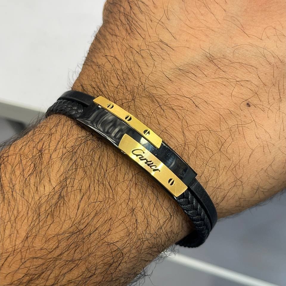 دستبند چرمی قفل و پلاک استیل مردانه ورساچ Versace کیفیت چرم عالی تنوع طرح رنگ ثابت کدbn (پس کرایه)