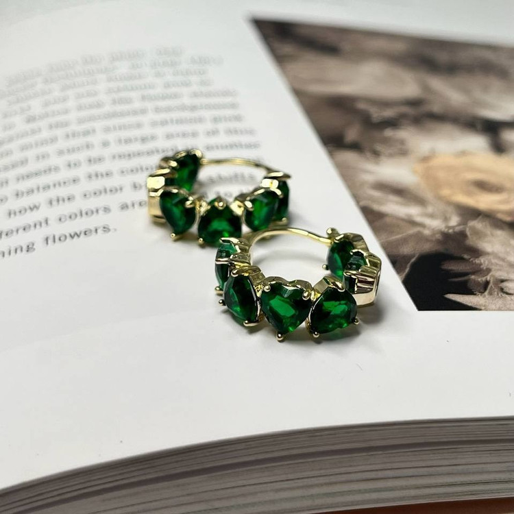 گوشواره طرح جواهری (میخ نقره) طرح قلب نگین سبز رنگ ثابت کد tk (پس کرایه)