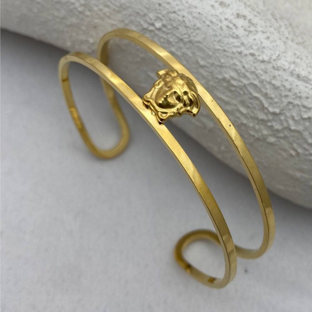 دستبند و بنگل استیل زنانه طرح ورساچه Versace نگین تنوع طرح رنگ ثابت کد tj (پس کرایه)
