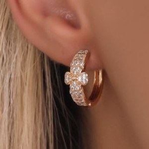گوشواره طرح جواهری زنانه طرح حلقه ای پاپیون نگین تنوع طرح رنگ ثابت کد mp (پس کرایه)