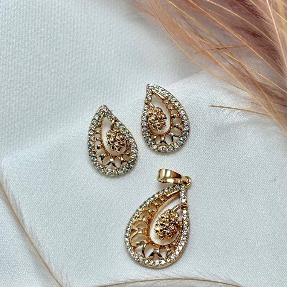 نیم ست گردنبند و گوشواره ژوپینگ زنانه طرح پروانه نگین تنوع طرح رنگ ثابت کد sm (پس کرایه)