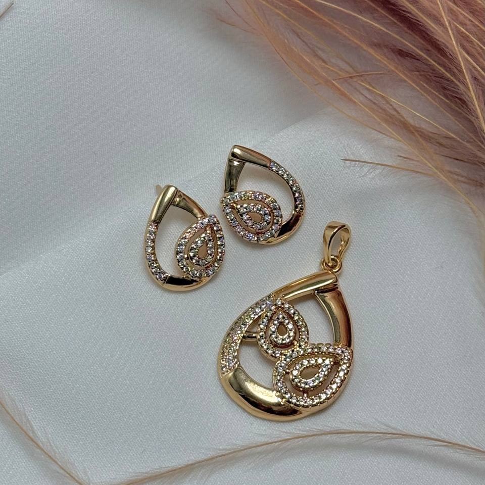 نیم ست گردنبند و گوشواره ژوپینگ زنانه طرح گل نگین تنوع طرح رنگ ثابت کد sm (پس کرایه)