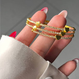 دستبند النگویی و بنگل آبکاری نقره زنانه طرح فنری تنیسی و مروارید نگین تنوع طرح رنگ ثابت کد tk