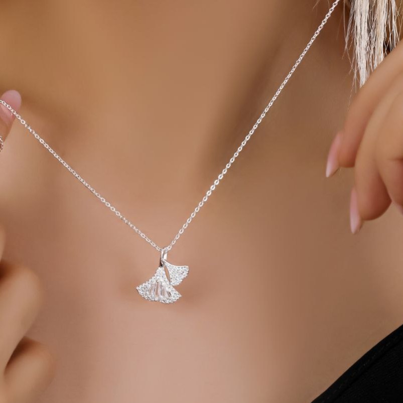 گردنبند و آویز پلاک آبکاری نقره طرح پاپیون نگین آویز تنوع طرح رنگ ثابت کد mp