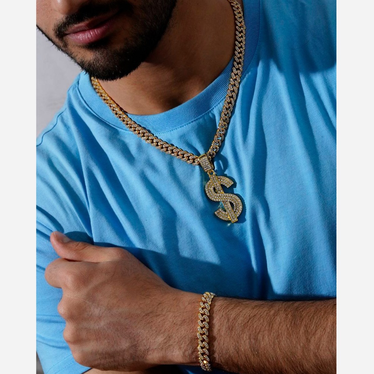ست دستبند و گردنبند کارتیر فول نگین chain همراه پلاک آویز طرح کیسه پول و دلار نگین کاری رنگ ثابت کد mp