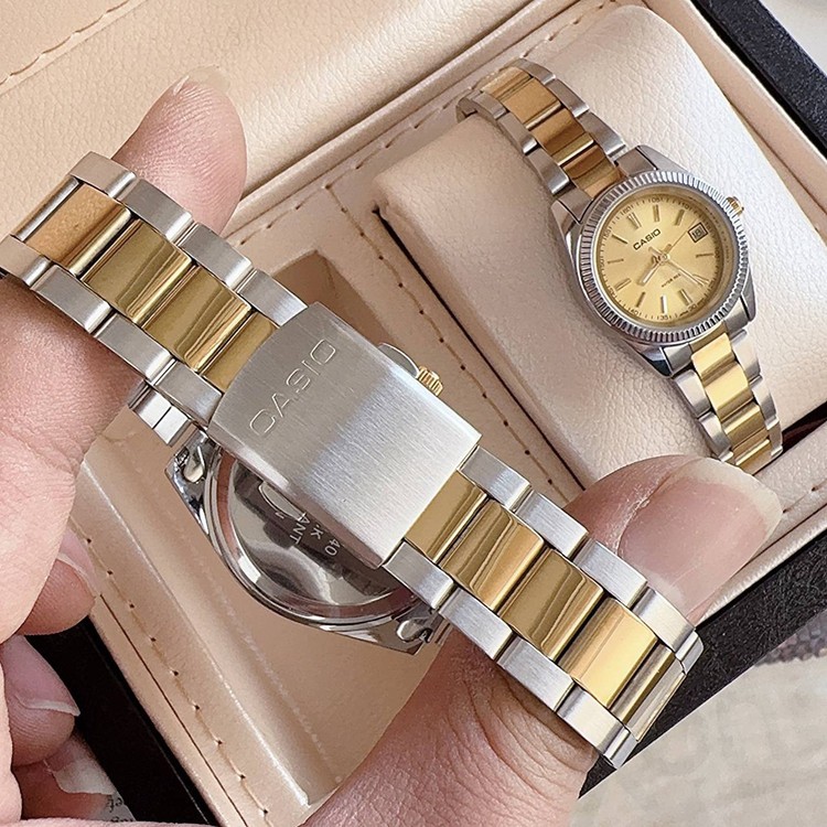 ساعت ست زنانه و مردانه مارک CASIO ضد آب موتور ژاپن