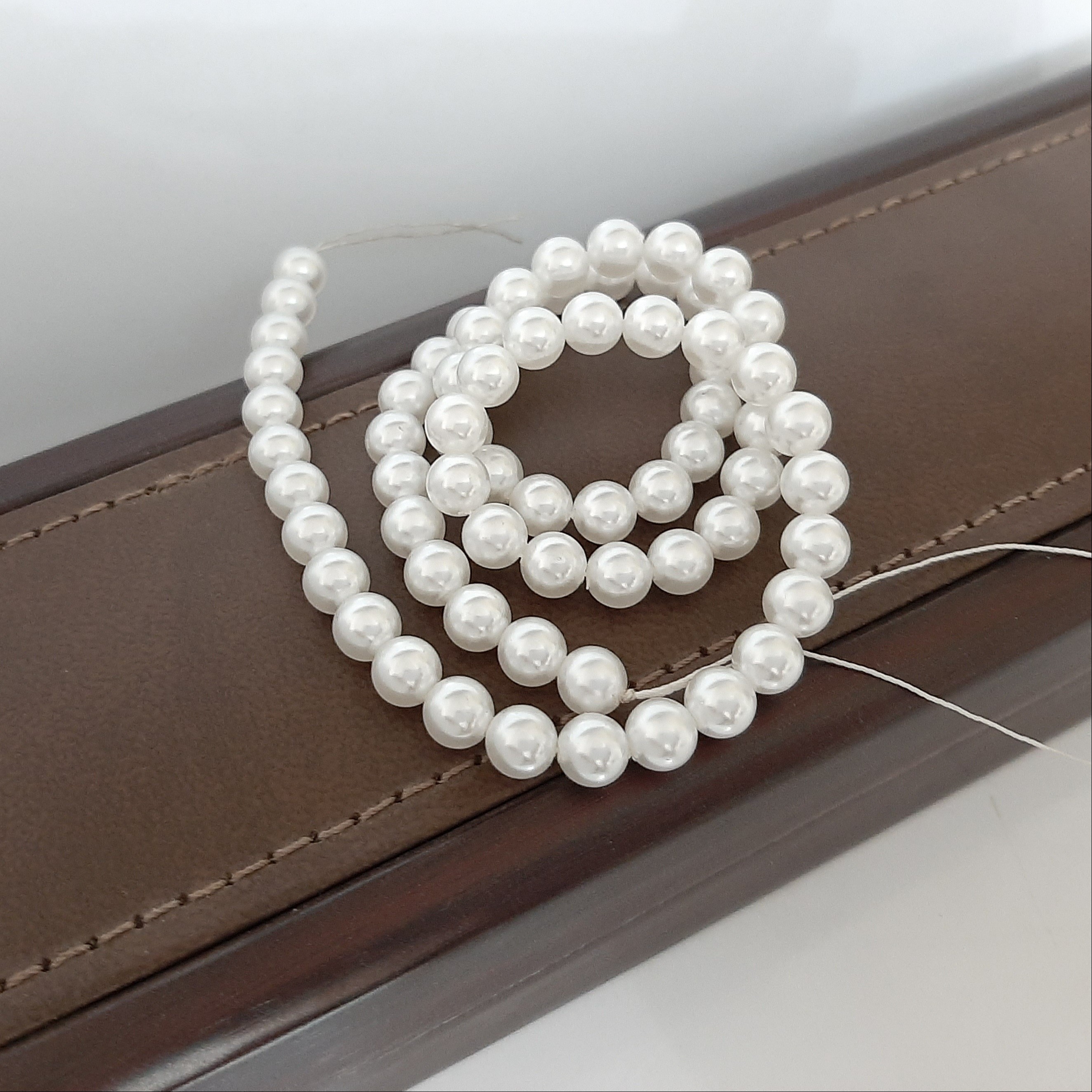گردنبند مروارید فوق العاده شیک رنگ ثابت با بهترین کیفیت ورق بزنید و توضیحات رو بخونید لطفا