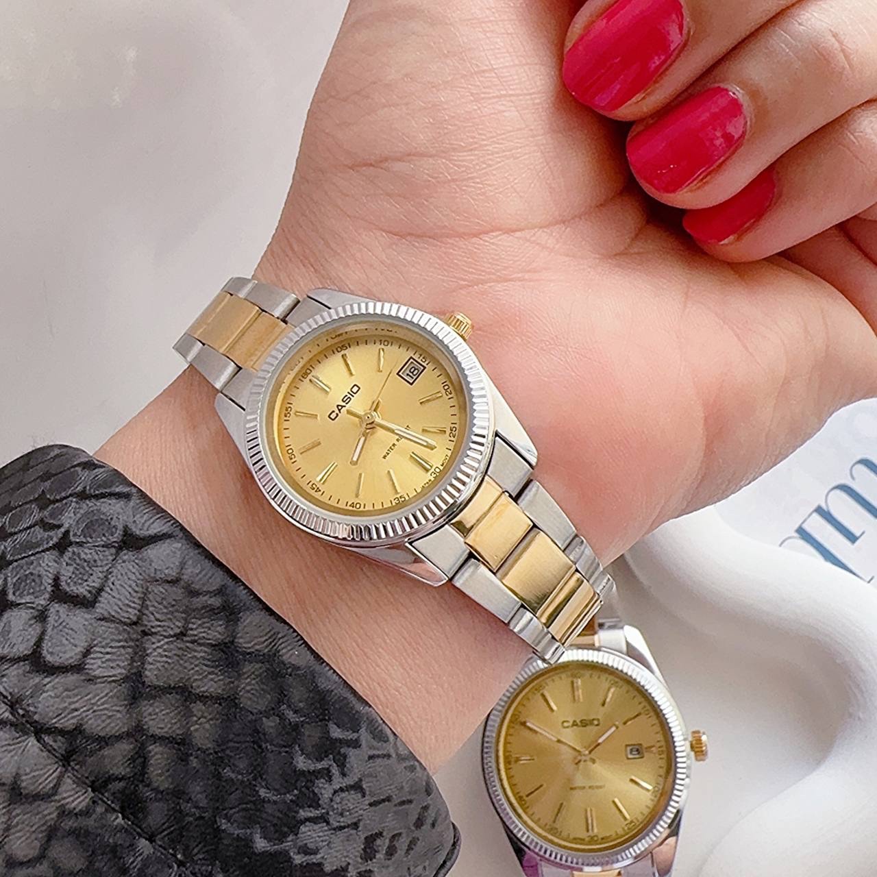 ساعت مچی زنانه و یا مردانه قیمت تک کاسیو استیل تاریخدار موتور ژاپن مارک معروف CASIO نمونه درجه یک ارسال رایگان