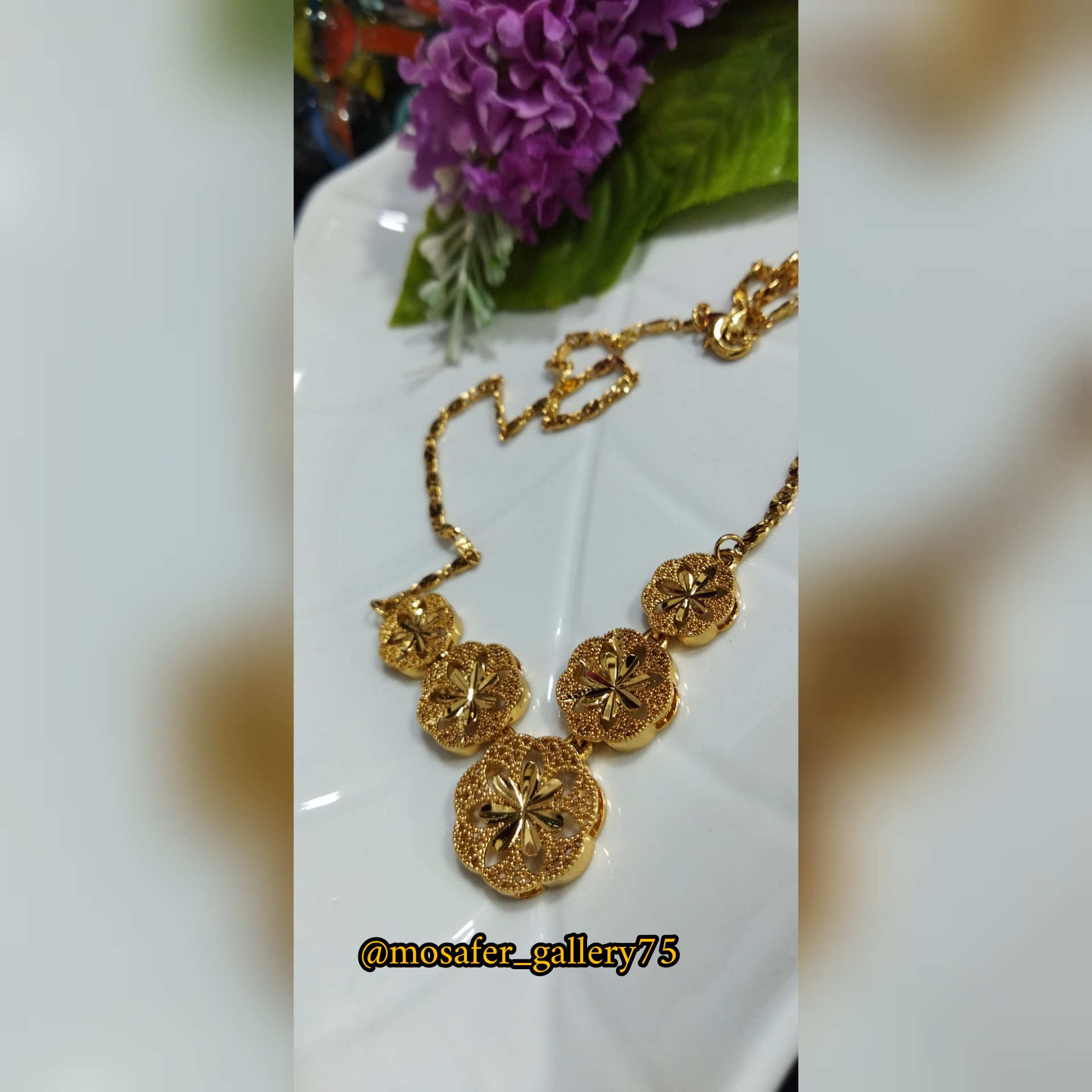 سینه ریز طلاروس زنانه رنگ ثابت