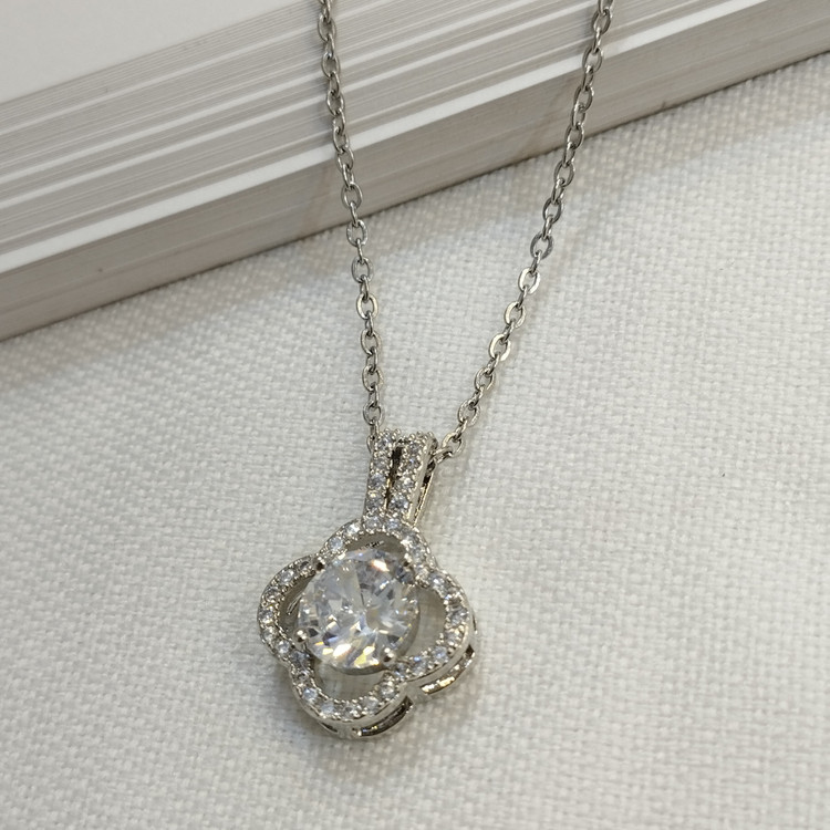 گردنبند مارک استیل طرح نقره شیک