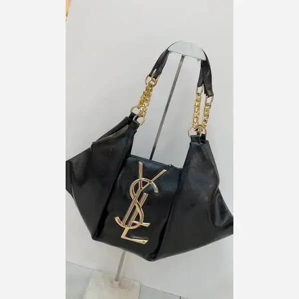 کیف زنانه یاشیل جنس چرم رنگ مشکی مجلسی و اسپرت
