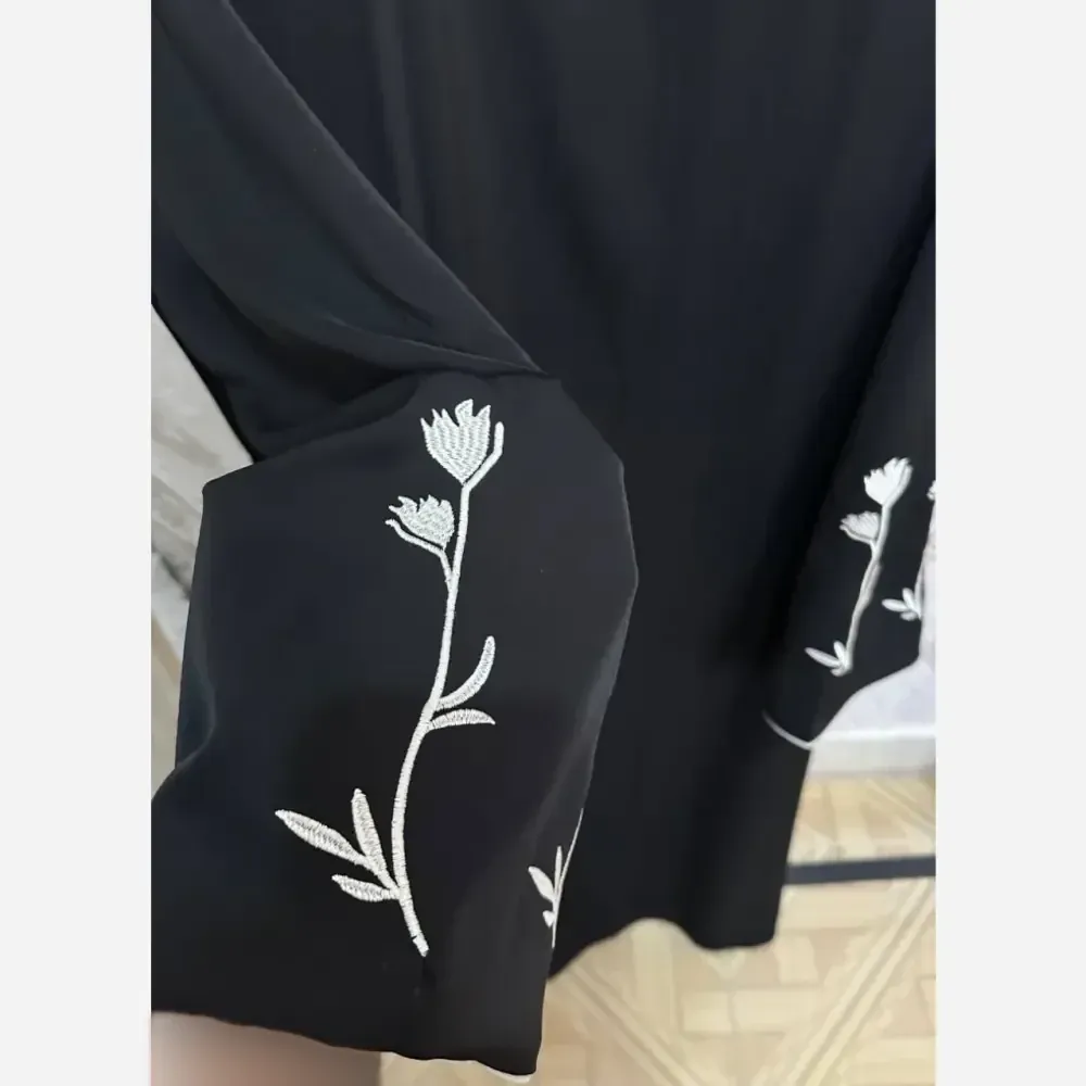 عبا زنانه مدل سلما جنس الیزه درجه یک رنگ مشکی فری سایز (2)