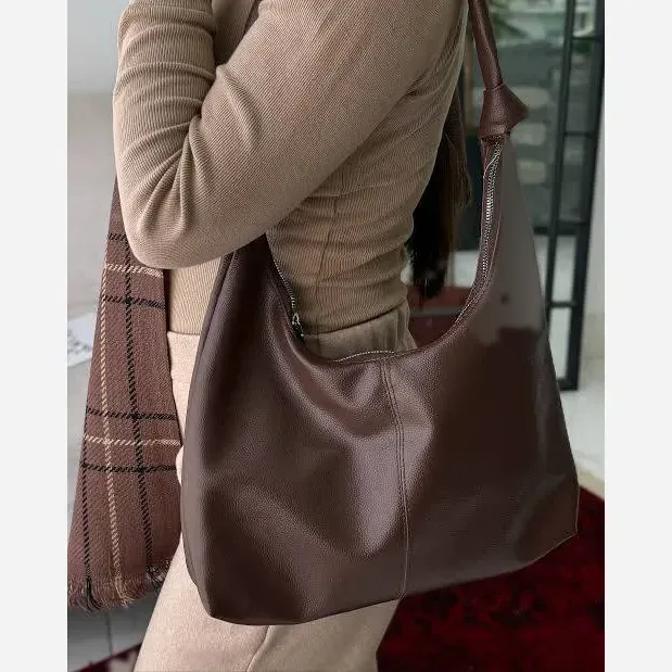 کیف دوشی زنانه چرمی بند گره ای ابعاد 30 در 40 سانتی متر