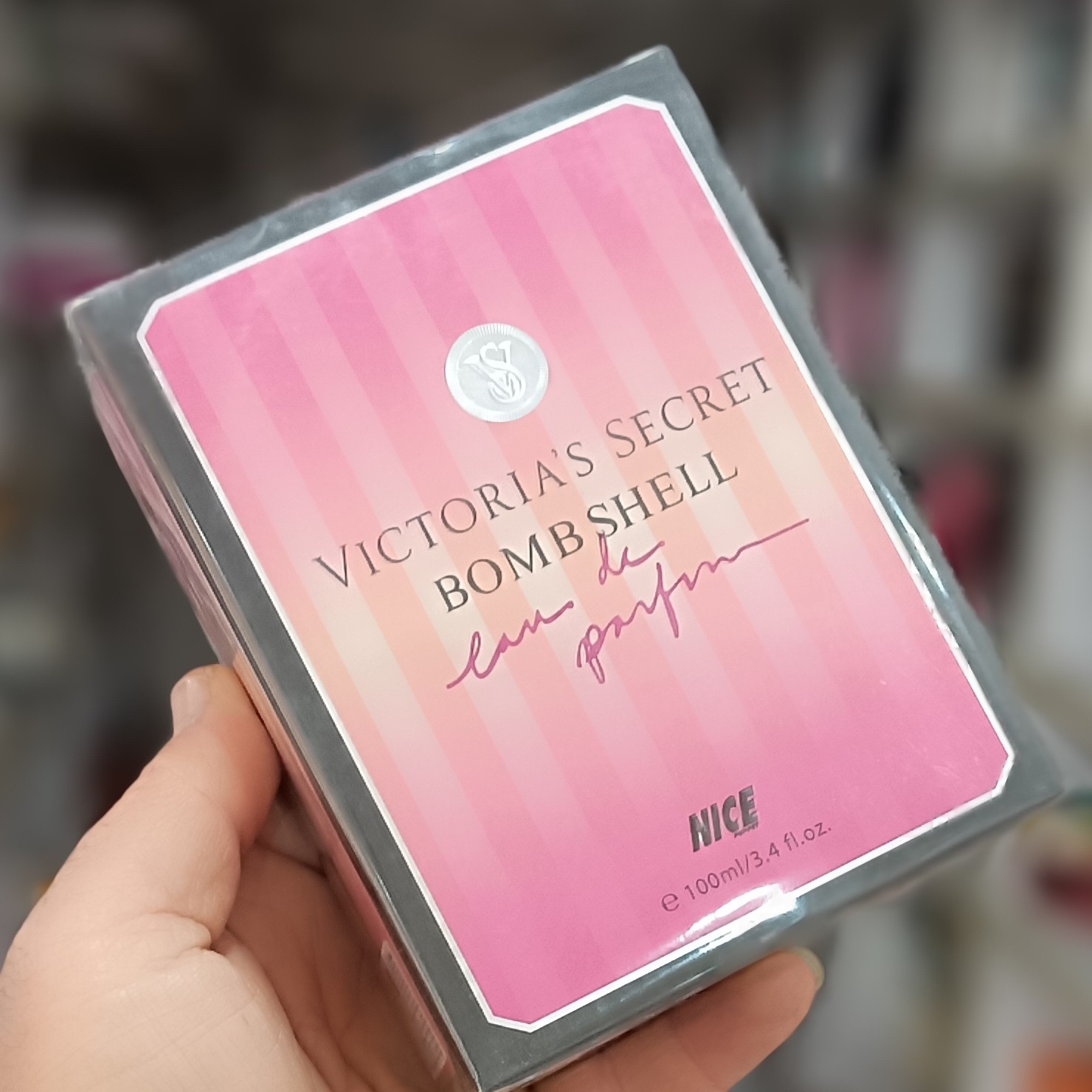 ادکلن ویکتوریا سکرت بامب شل Secret Bombshell عطر ویکتوریا سیکرت