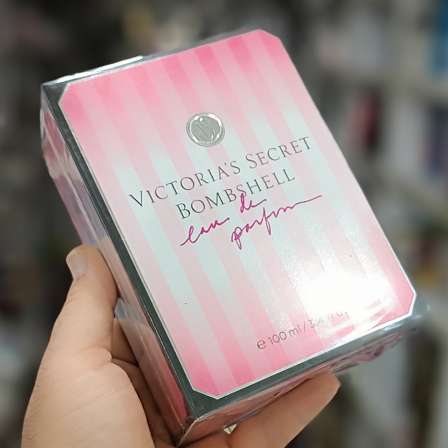 ادکلن ویکتوریا سکرت بامب شل Secret Bombshell عطر ویکتوریا سیکرت