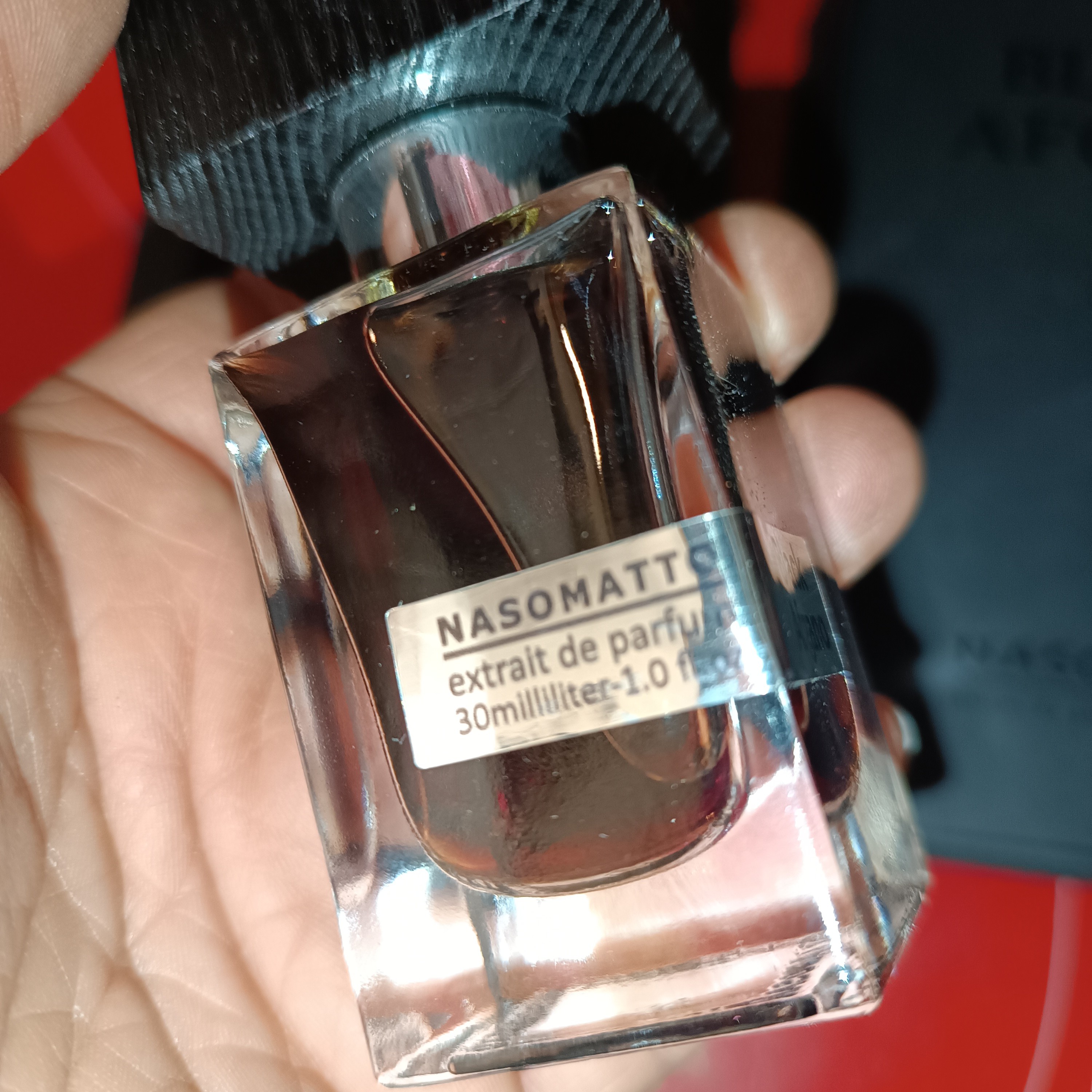 ادکلن بلک افغان ناسوماتو black afgano nasomatto عطر بلک افغان Back Afgano رایحه بلک افگان اودکلن بلک افقان عطر افگان