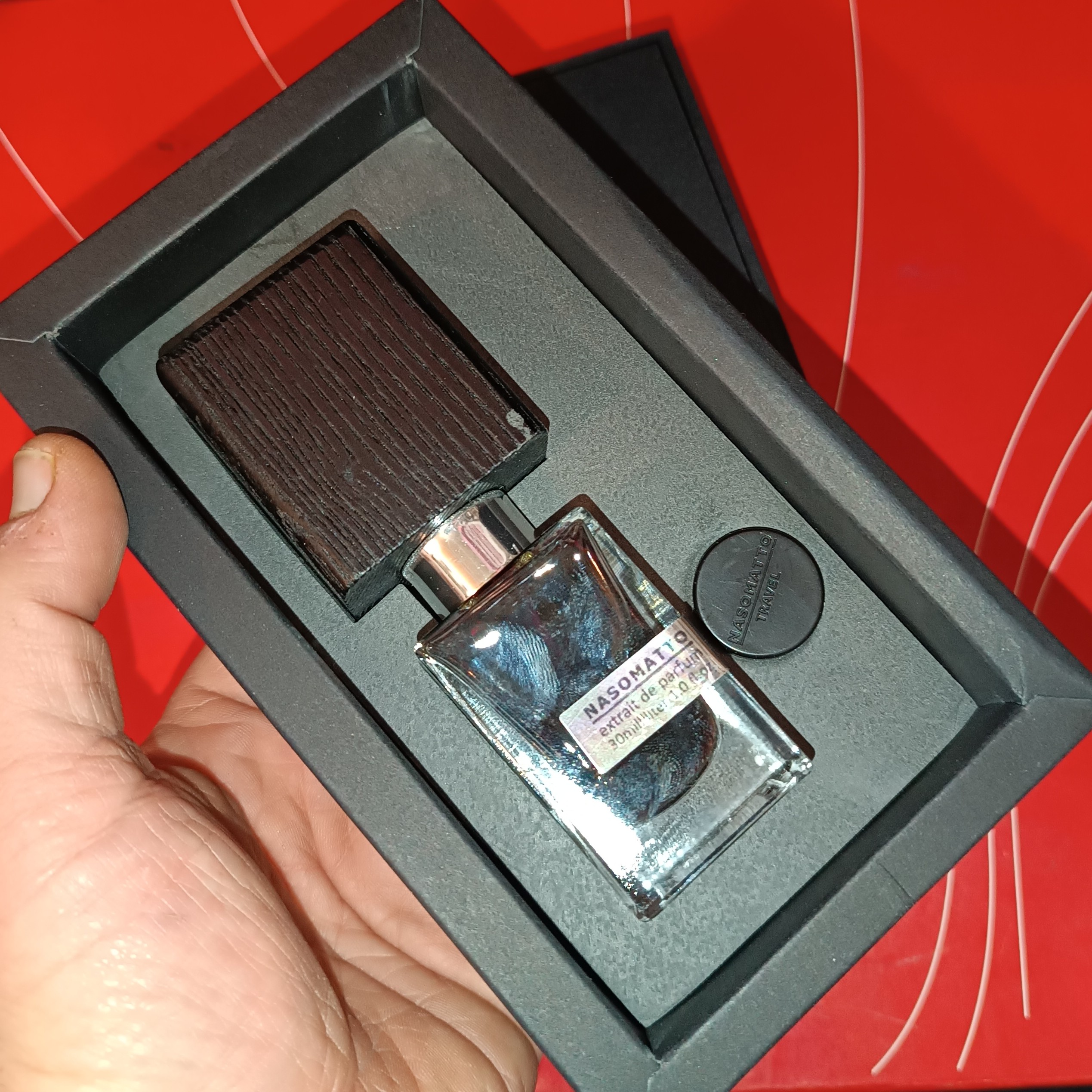 ادکلن بلک افغان ناسوماتو black afgano nasomatto عطر بلک افغان Back Afgano رایحه بلک افگان اودکلن بلک افقان عطر افگان