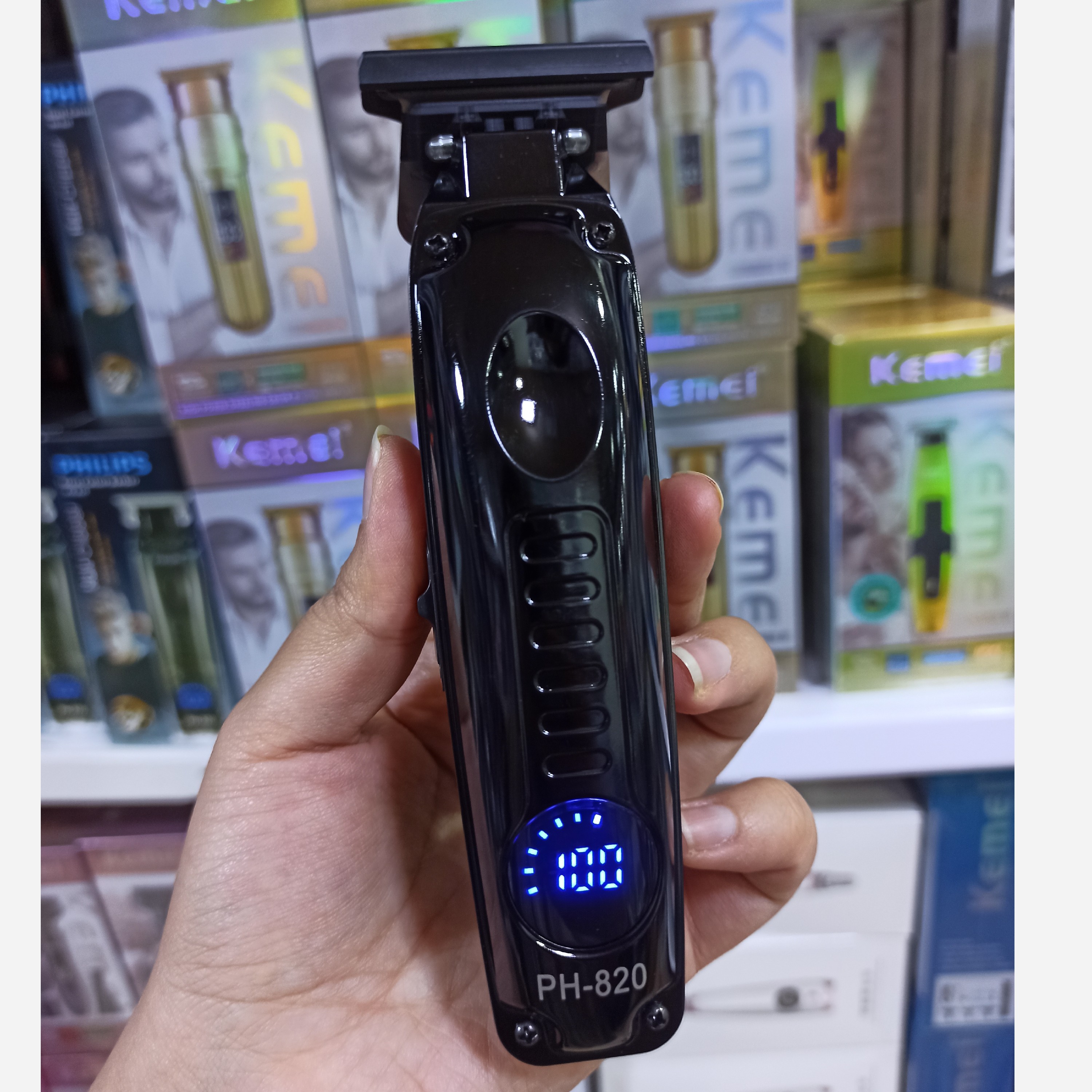 صفر زن صورت و بدن مارک فلیپس اصلی PHILIPS PROFESSIONAL 820 شارژی و مستقیم برق دیجیتالی و نمایشگر درصد باتری