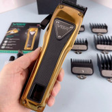 ماشین اصلاح وی جی ار مدل vgr v 137 بسیار پر قدرت و با کیفیت.