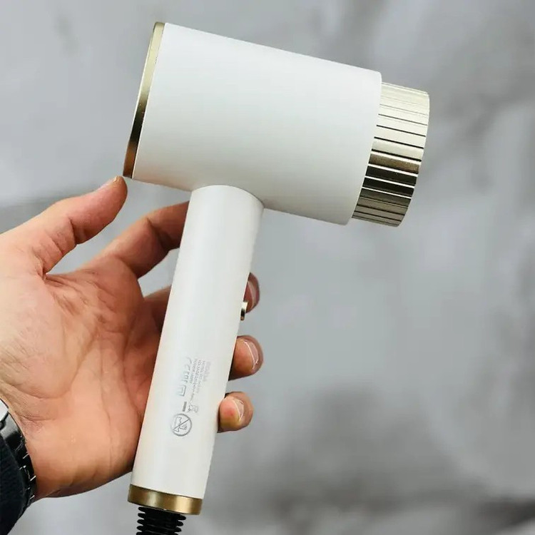 سشوار مسافرتی 1800 وات روزیا مدل Travel hair dryer 1800 watts Rosia model