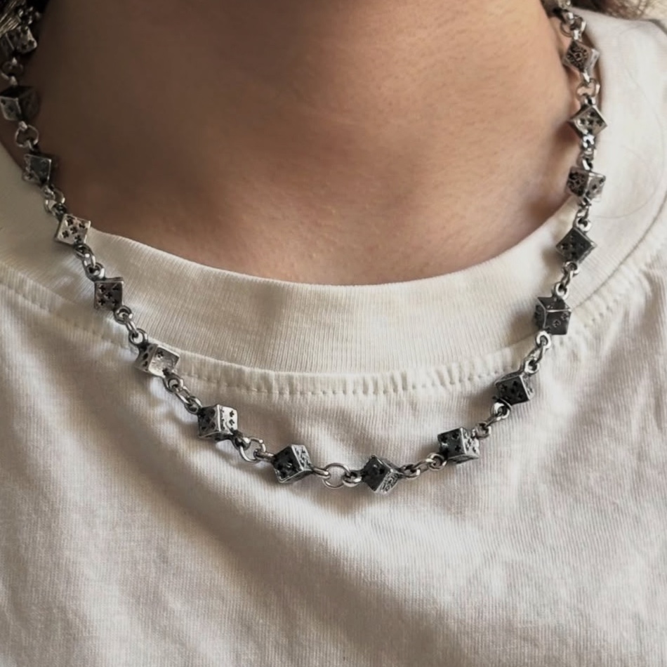 گردنبند کروم هارتز تاس chrome hearts