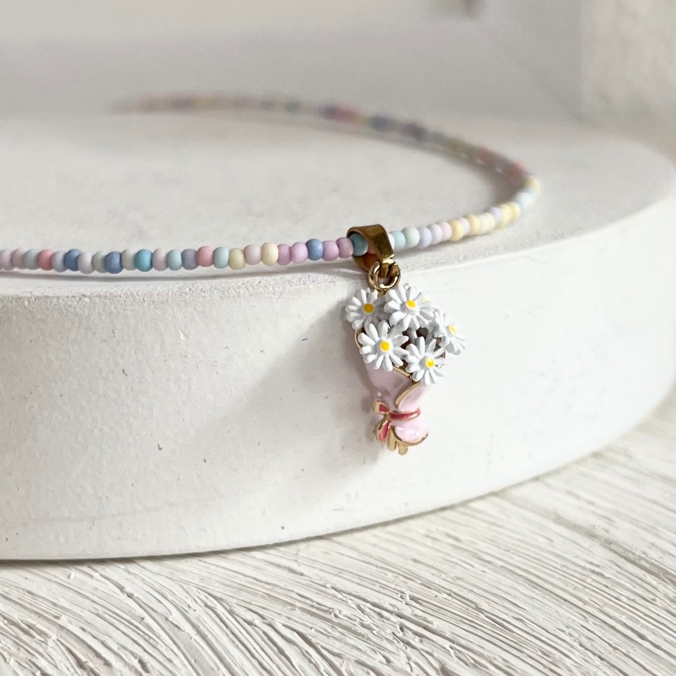 گردنبندهای فانتزی مینا اشکال مختلف منجوق