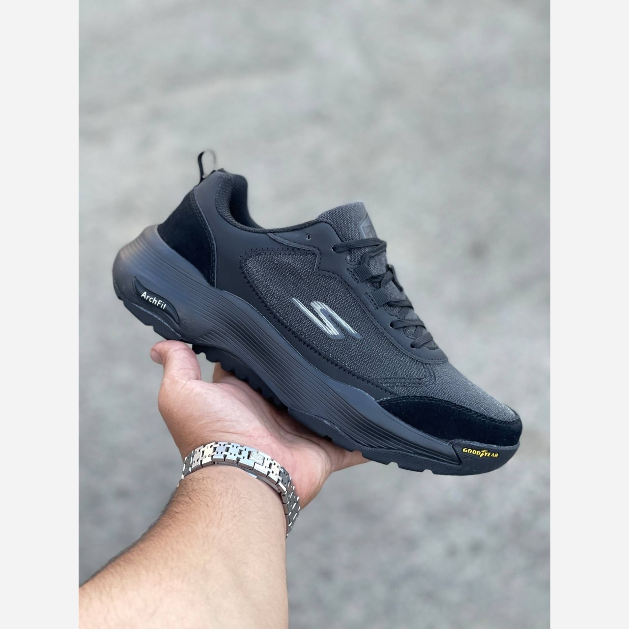 اسکیچرز مردانه مدل go walk مناسب طبیعتگردی