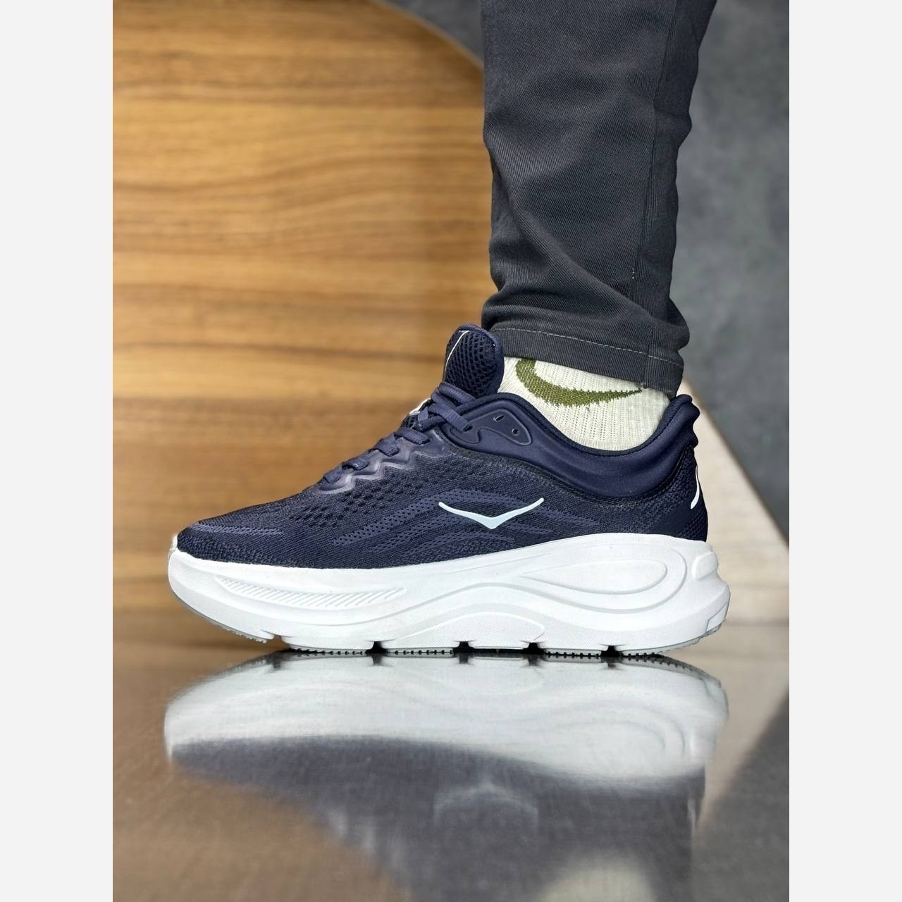 کفش هوکا مدل باندی 9 shoes hoka bondi مناسب پیاده روی