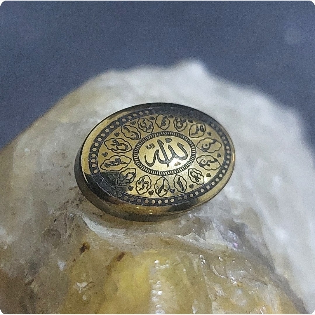 نگین حدید طلایی اصل چهارده معصوم و عین علی