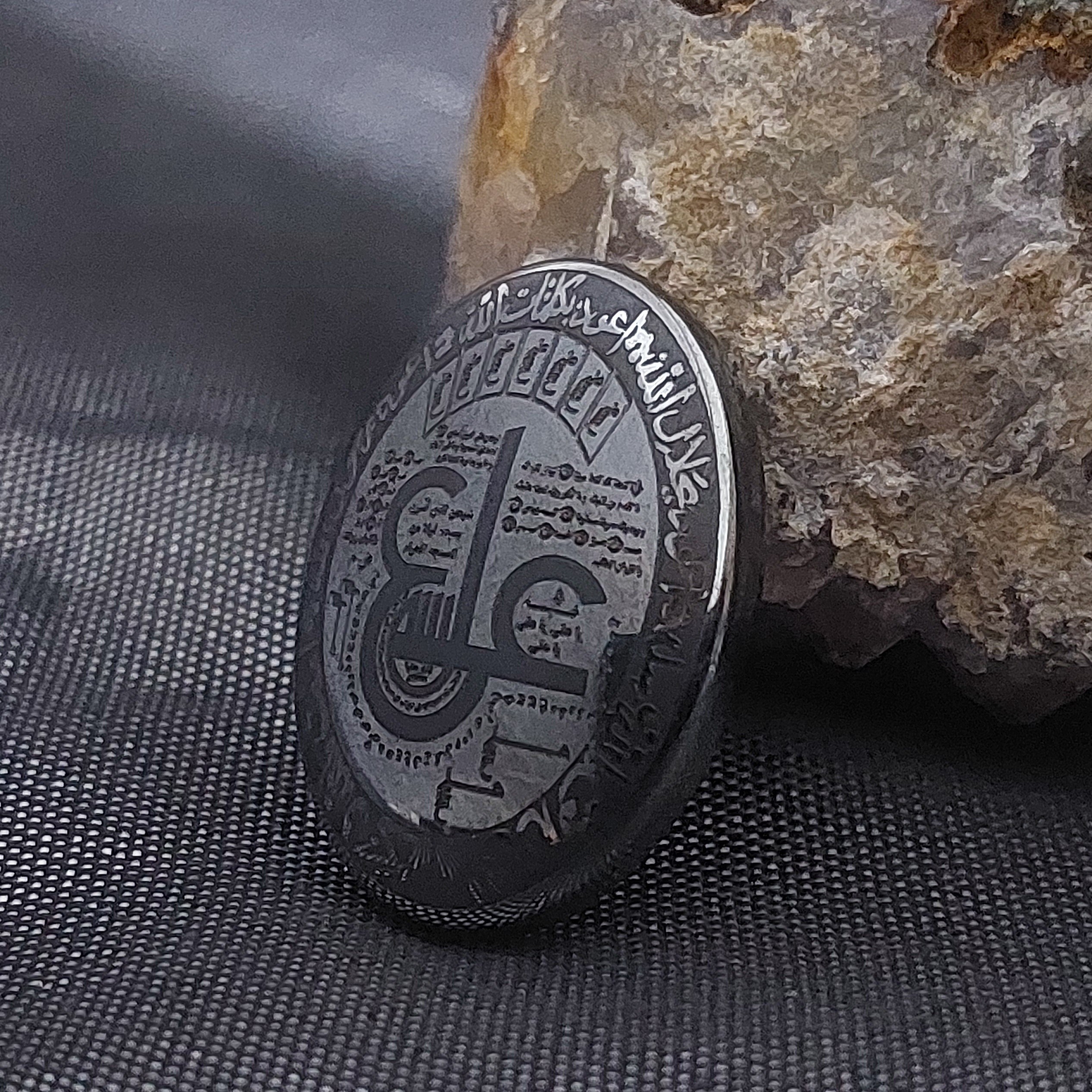 نگین حدید مشکی براق 4 دعا
